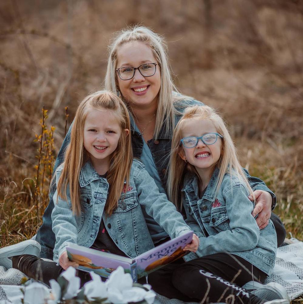 Meet your Posher, Casey